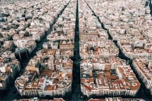Barcelona resiste bien posicionada en los rankings internacionales de ciudades